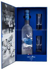 водка Vodka Grey Goose 0.7 л + 2 рюмки в подарочной коробке