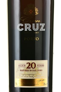 Porto Cruz 20 Years Old in Wooden Box - портвейн Порто Круз 20 лет 0.75 л в д/у