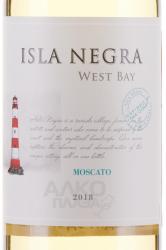 вино Исла Негра Вест Бей Москато 0.75 л белое сладкое этикетка