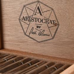 Aristocrat by Jose Blanco Corona Gorda - сигары Аристократ от Хосе Бланко Корона Горда
