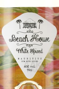 Beach House White Spice - ром Бич Хауз Белый Спайсед и Фрути Ром 0.7 л