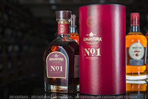 Ром Angostura выдержанный 18-ний ром в тубе