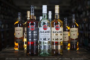 Ром Bacardi Carta Blanco, Carta Negra, Carta Oro в ассортименте