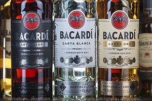 Ром Bacardi темный, белый и золотой этикетки