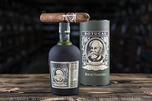 Ром Botucal Reserva Exclusiva сладкий 12-ти летний ром в подарочной тубе