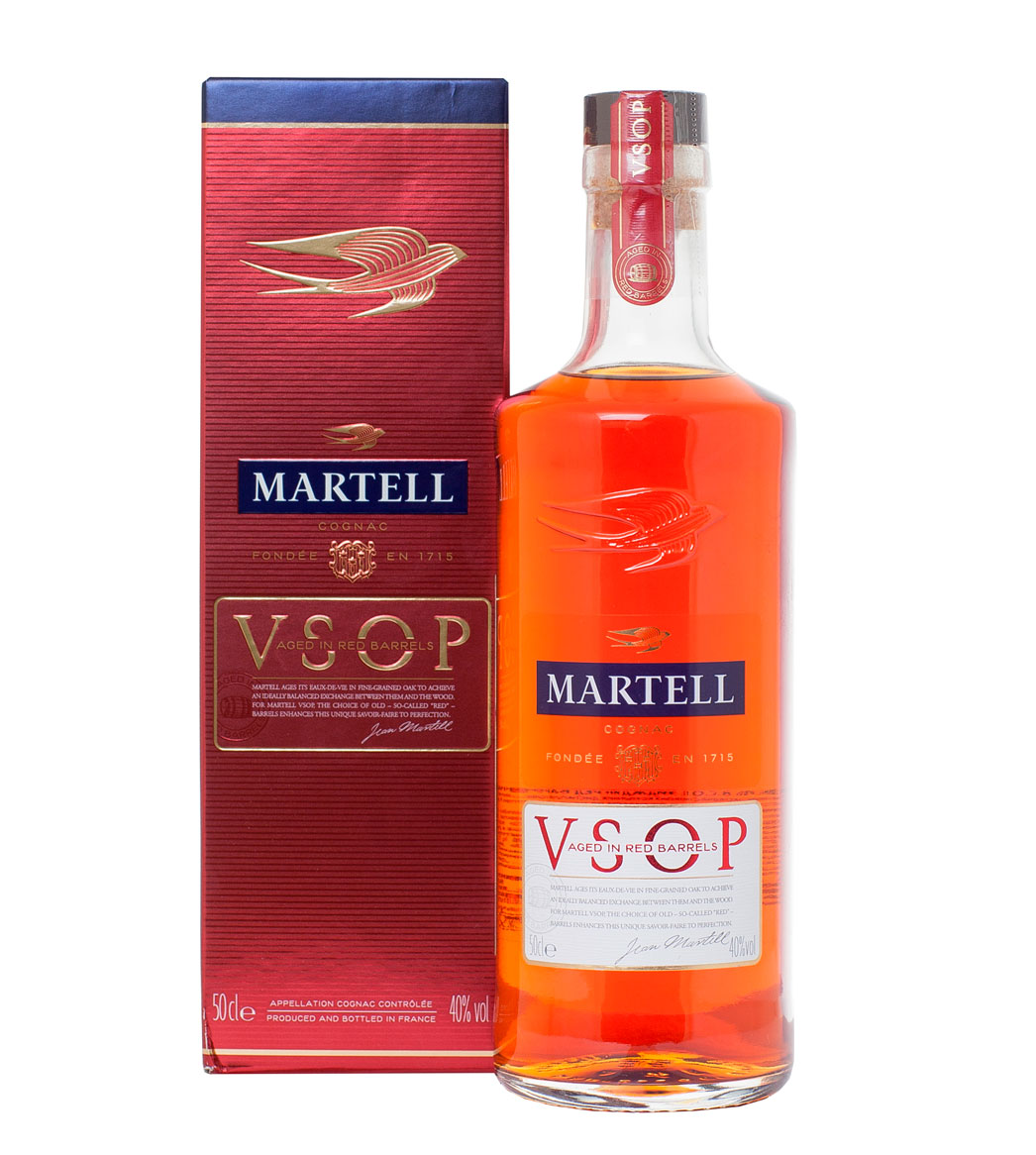 Martell VSOP Aged in Red barrels - коньяк Мартель ВСОП Эйджд Ин Ред Баррелс 0.5 л в п/у