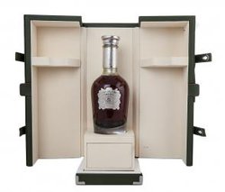 Шотландский виски Chivas Regal The Icon - Чивас Ригал Айкон 0.7 л в п/у