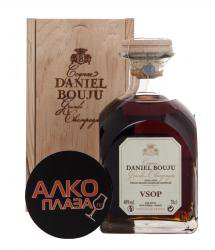 Daniel Bouju Carafon VSOP in wooden box - коньяк Даниэль Бужу Карафон ВСОП 0.7 л в д/к