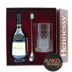 Hennessy VSOP Privilege whit glass gift box - коньяк Хеннесси ВСОП Привилеж с коктейльной ложкой и стаканом 0.7 л в п/у