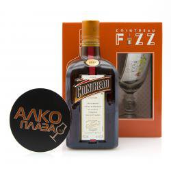 Cointreau 0.7l Gift Box with glass ликер Куантро