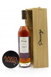 Bas-Armagnac Darroze Unique Collection - арманьяк Баз-Арманьяк Дарроз Уник Коллексьон 1975 года 0.7 л п/у дерево