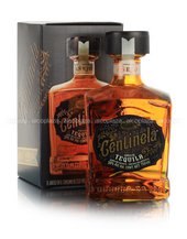 текила Centinela Anejo 0.75 л в подарочной коробке