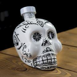 Текила Ках Бланко 40% 0,7л (череп) 100% голубой агавы Мексика Tequila Kah Blanco 40% 0.7l (skull) 100% blue agave Mexico