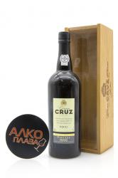 Porto Cruz Vintage 1999 0.75l in Wooden Box Портвейн Круз Винтаж 1999 0.75 л. в дер./уп. Porto Cruz Vintage 1999 0.75l in Wooden Box Портвейн Круз Винтаж 1999 0.75 л. в дер./уп.
