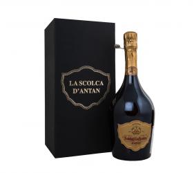 игристое вино Soldati La Scolca Brut 0.75 л в подарочной коробке