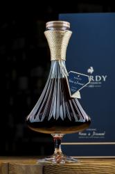 Hardy Noces de Diamant Grande Champagne - коньяк Арди Нос де Диамант Гранд Шампань 0.7 л хрустальный декантер в п/у