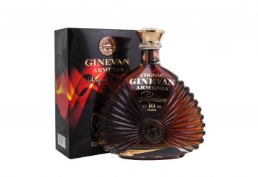 Ginevan Armenia Premium 10 years - коньяк Гиневан Армения Премиум 10 лет 0.7 л