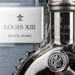 Remy Martin Louis XIII Black Pearl gift box - коньяк Реми Мартин Луи 13 Блэк Перл 0.35 л в п/у