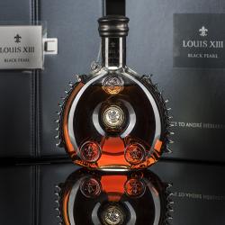 Remy Martin Louis XIII Black Pearl gift box - коньяк Реми Мартин Луи 13 Блэк Перл 0.35 л в п/у