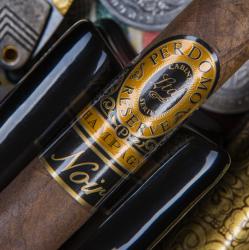 Сигары Perdomo Reserve 10th Anniversary Champagne Noir Robusto