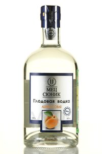 Водка плодовая Мец Сюник абрикосовая 0.5 л