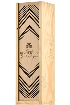 Daniel Bouju Tres Vieux in wooden box - коньяк Даниэль Бужу Тре Вье 0.7 л в д/у