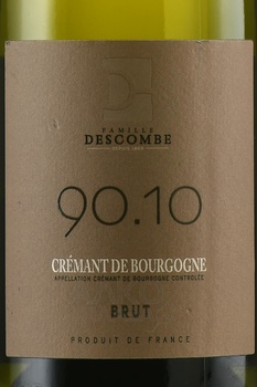 Famille Descombe Cremant de Bourgogne 90.10 - вино игристое Фамий Декомб Креман де Бургонь 90.10 0.75 л белое брют