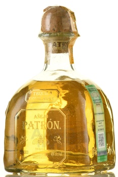 Patron Anejo - текила Патрон Анеьехо 0.7 л