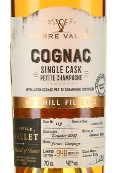 Pierre Vallet Single Cask Petite Champagne - коньяк Пьер Валле Сингл Каск Пти Шампань 0.7 л в п/у сундучок