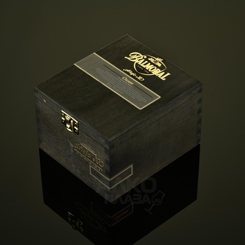Balmoral Anejo XO Oscuro Rothschild - сигары Балморал Аньехо ХО Оскуро Ротшильд