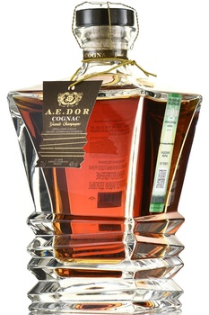 A.E. Dor Extra Cristal in gift bag - коньяк А.Е. Дор Экстра Кристал в подарочном мешке 0.7 л