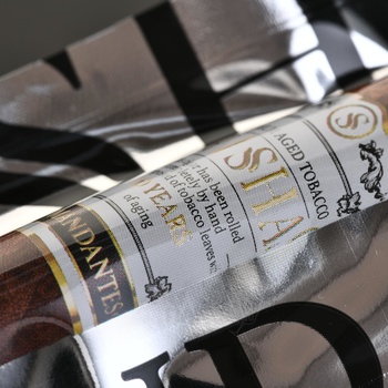 Orishas Comandantes Toro Hermetic - сигары Оришас Командантес Торо Герметик