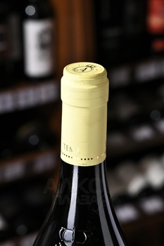 Aleksandrovic Tema - вино Александрович Тема 0.75 л белое сухое