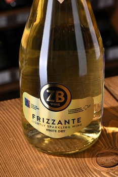 Sparkling wine ZB Frizzabte - вино игристое жемчуженое ЗБ вайн Фриззанте Крым 0.75 л