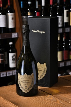 Dom Perignon Vintage gift box - шампанское Дом Периньон Винтаж 0.75 л в п/у