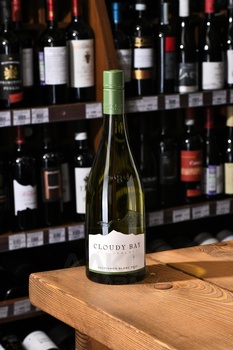Cloudy Bay Marlborough Sauvignon Blanc - вино Клауди Бэй Мальборо Совиньон Блан 0.75 л белое сухое