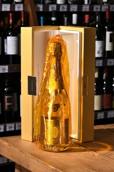 Louis Roederer Cristal - шампанское Луи Родерер Кристаль 0.75 л белое брют в п/у