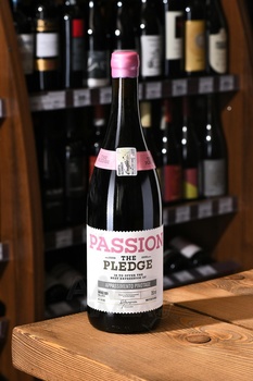 The Pledge Our Passion Appassimento Pinotage - вино Зе Пледж Ауа Пешн Аппассименто Пинотаж 2021 год 0.75 л красное полусухое