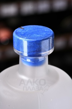 Tselovalnikъ - водка Целовальник 0.5 л