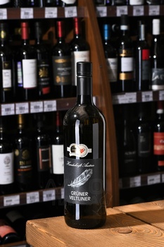 Pfaffl Handschrift Austria Gruner Veltliner - вино Пфаффль Хандшрифт Аустриа Грюнер Вельтлинер 1 л белое сухое