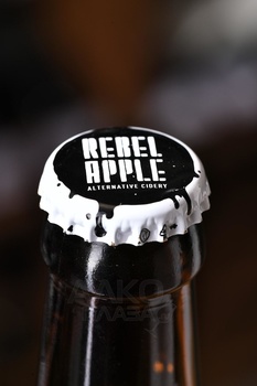 Rebel Apple Dickiy Crest Dry - Сидр Рэбель Эппл Дикий Крест 0.45 л сухой