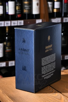 Коньяк Арарат Двин 0.7 л