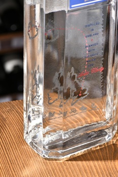 Martin Millers - джин Мартин Миллерс 0.7 л