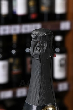 Ernst Ludwig Riesling Sekt Troken - вино игристое Эрнст Людвиг Рислинг Зект Трокен 0.75 л белое сухое