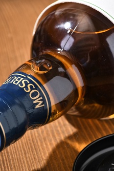 Mossburn Dupont Calvados Cask Finish 12 Year Old - виски Моссберн Кальвадос Дюпонт Каск Финиш 12 лет 0.7 л в тубе