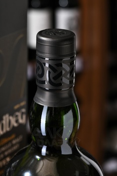 Ardbeg 10 years - виски Ардбег 10 лет 0.7 л