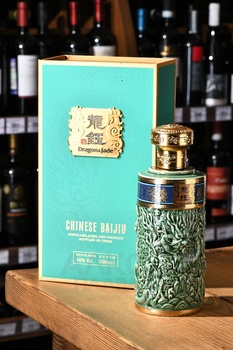 Baijiu Goalong Dragon & Jade - байдзю Гоалонг Дракон и Нефрит 0.5 л в п/у