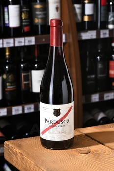 Pardusco Vinho Verde DOC - вино Пардуску Винью Верде ДОК 2022 год 0.75 л красное сухое