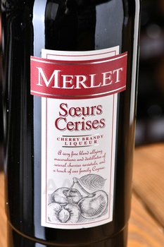 Merlet Soeurs Cerises Cherry Brandy - ликер на основе коньяка Мерле Сюр Сериз Черри Бренди 0.7 л