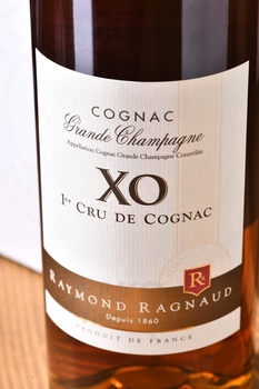 Raymond Ragnaud XO Premier Cru Grande Champagne - коньяк Реймонд Раньо ХО Гран Шампань Премье Крю 0.7 л в п/у